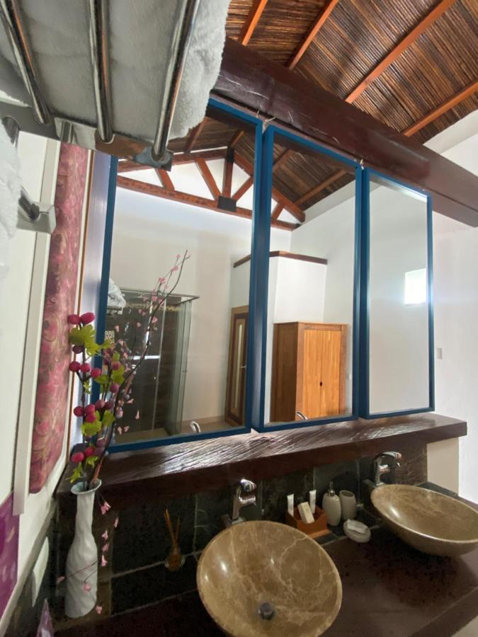 Casa De Leda, A Kali Hotel Santa Marta  Exteriör bild A room divider