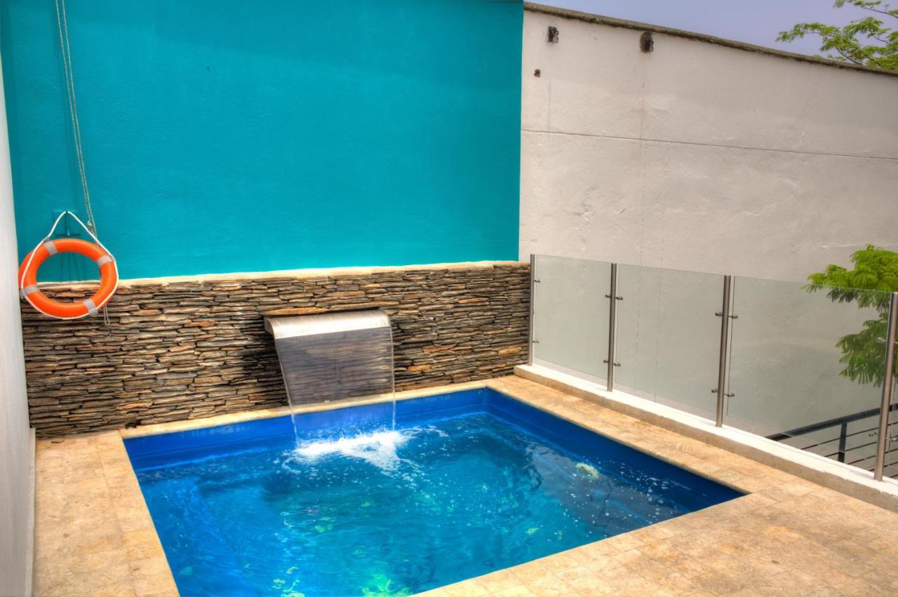 Casa De Leda, A Kali Hotel Santa Marta  Exteriör bild A small plunge pool