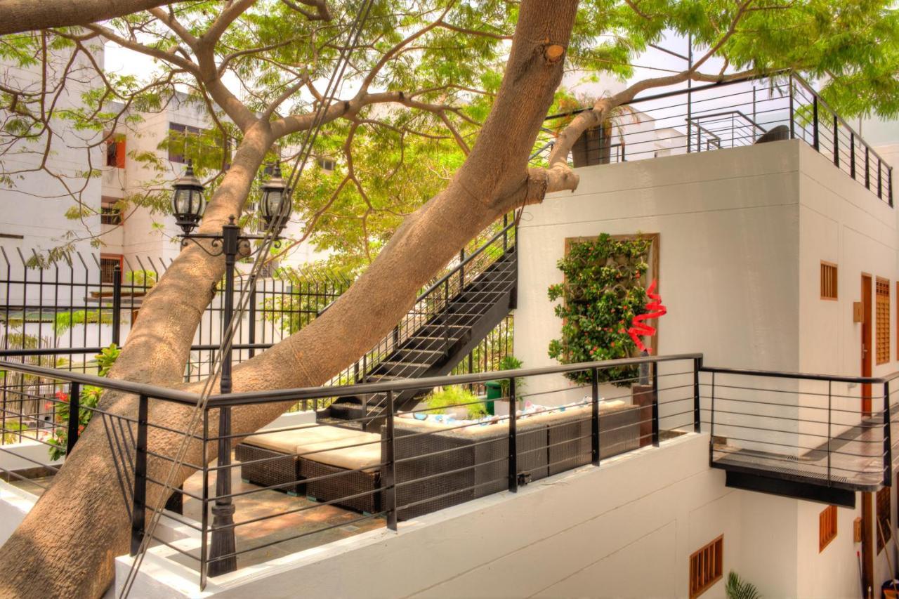 Casa De Leda, A Kali Hotel Santa Marta  Exteriör bild The courtyard at the hotel