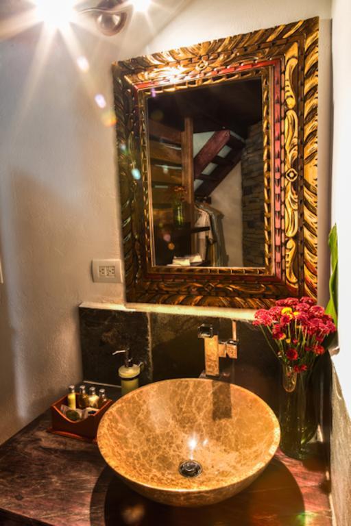 Casa De Leda, A Kali Hotel Santa Marta  Rum bild Bathroom in a hotel